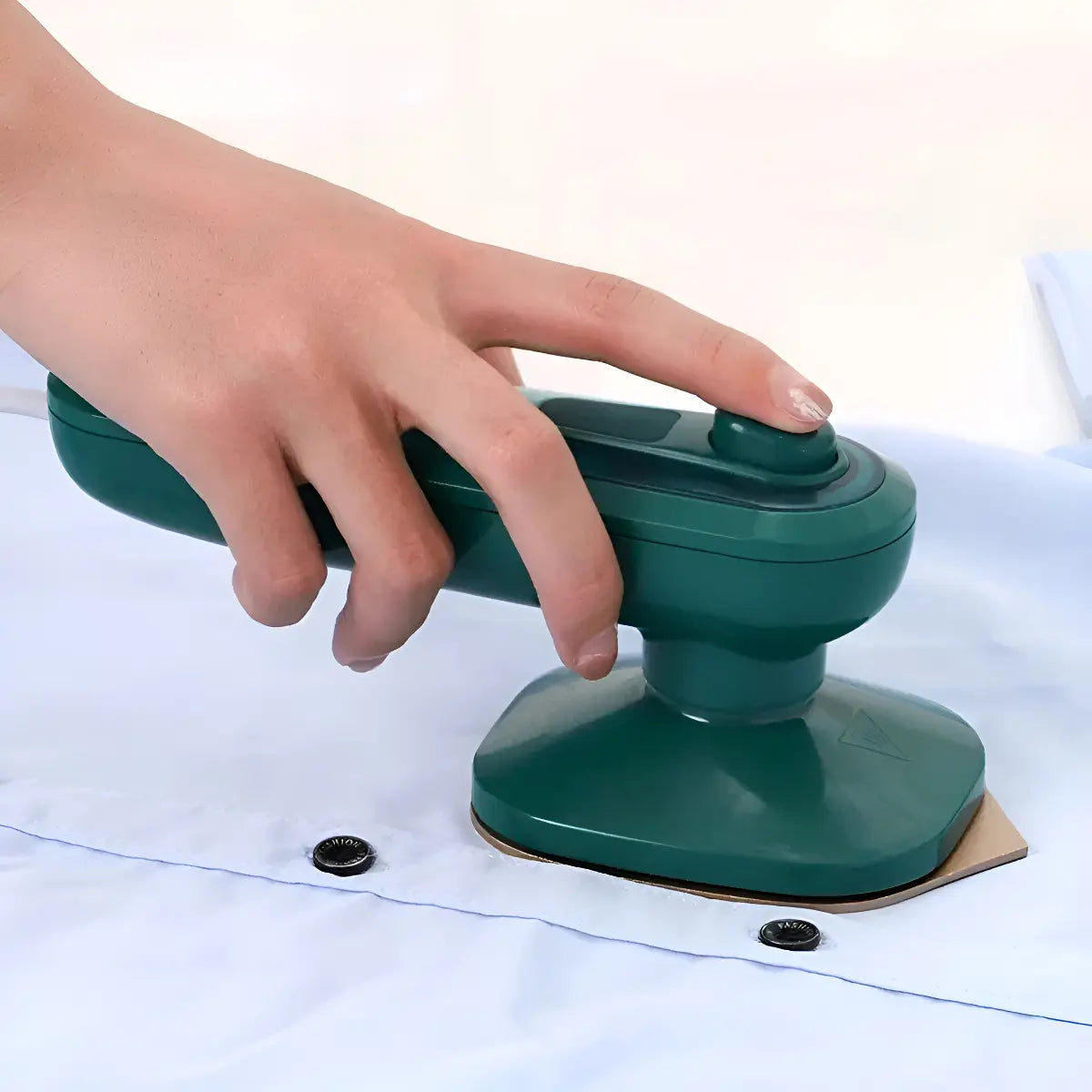 MINI PLANCHA ROPA A VAPOR